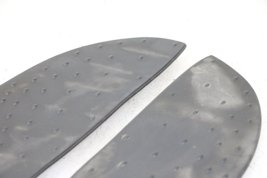 photo de CARENA PEDANA GOMME APRILIA SCARABEO GT TOURING 125 (1999 - 2005)