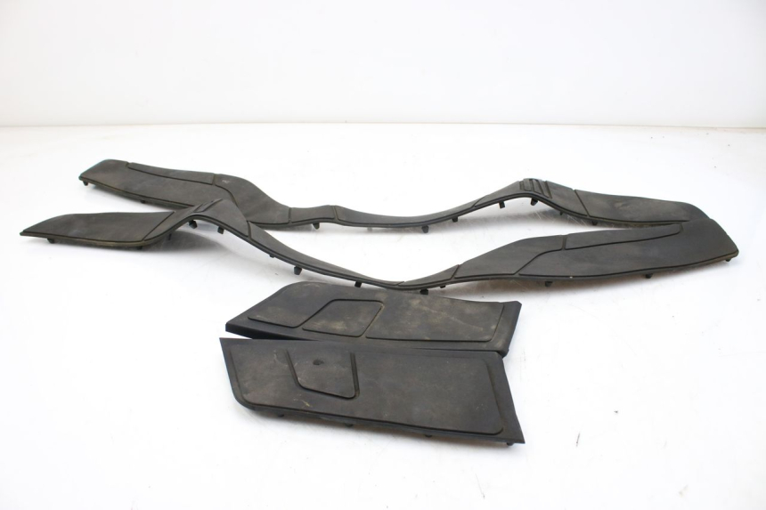 photo de TAPPETINO PEDANA SUZUKI AN BURGMAN 400 (2006 - 2010)