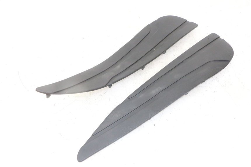 photo de TAPPETINO PEDANA YAMAHA X-MAX XMAX 125 (2010 - 2014)