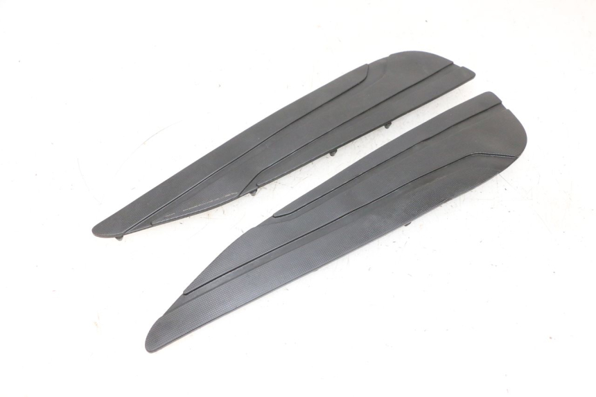 photo de TAPPETINO PEDANA YAMAHA X-MAX XMAX 125 (2010 - 2013) - Vista principale