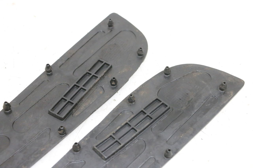 photo de TAPPETINO PEDANA YAMAHA X-MAX XMAX 125 (2010 - 2013) - Vista d'insieme del prodotto