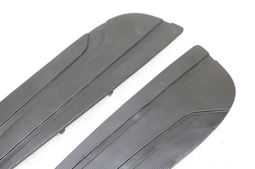 photo de TAPPETINO PEDANA YAMAHA X-MAX XMAX 125 (2010 - 2013) - Ricambio usato controllato