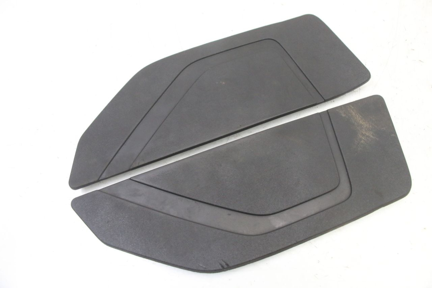 photo de CARENA PEDANA GOMME YAMAHA YP T-MAX TMAX 530 (2017 - 2020)