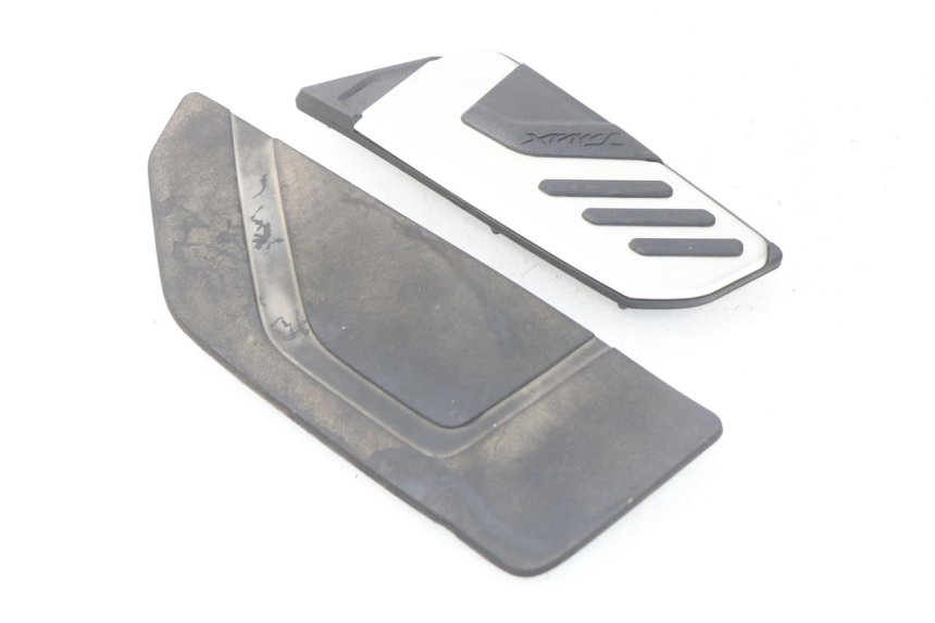 photo de CARENA PEDANA GOMME YAMAHA YP T-MAX TMAX 530 (2017 - 2020)