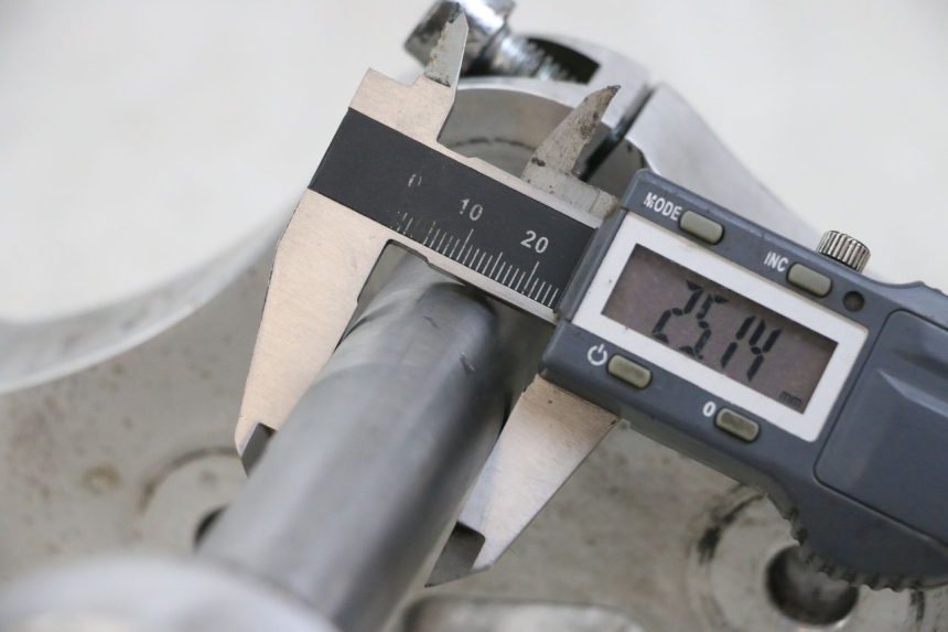 photo de PIASTRA HARLEY DAVIDSON SPORTSTER XL CUSTOM 1200 (2003 - 2004)