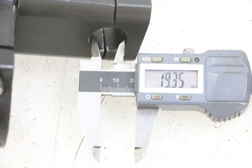 photo de PIASTRA SUPERIORE APOLLO RFZ 125