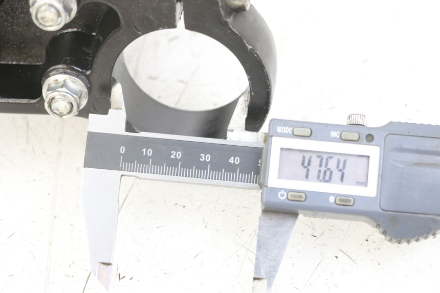 photo de PIASTRA SUPERIORE APOLLO RFZ 125