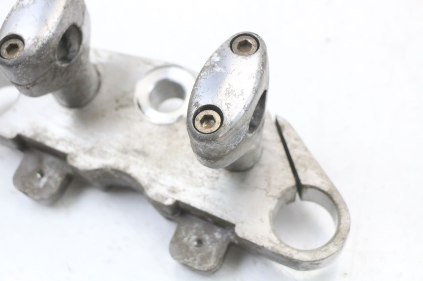 photo de PIASTRA SUPERIORE HYOSUNG GV AQUILA 125 (2000 - 2004)