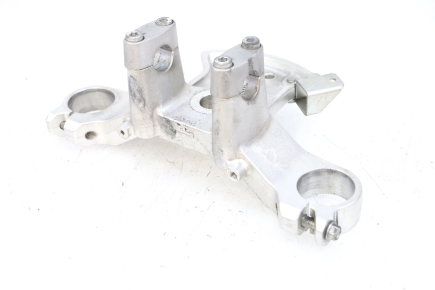 photo de PIASTRA SUPERIORE SUZUKI BURGMAN 650 (2013 - 2020)