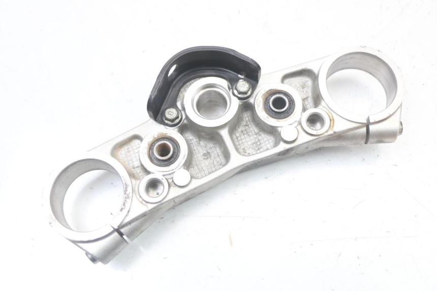 photo de PIASTRA SUPERIORE SUZUKI GSR 750 (2011 - 2017)