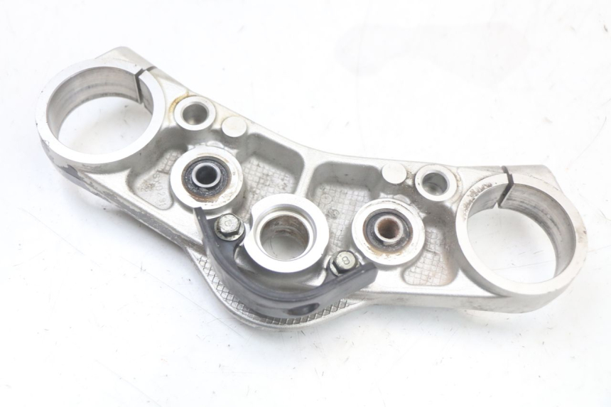 photo de PIASTRA SUPERIORE SUZUKI GSR 750 (2011 - 2017)