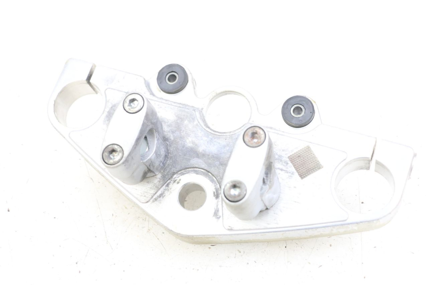 photo de PIASTRA SUPERIORE SUZUKI GZ MARAUDER 125 (1998 - 2004)