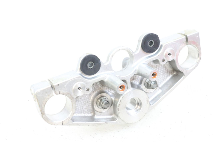 photo de PIASTRA SUPERIORE SUZUKI GZ MARAUDER 125 (1998 - 2004)