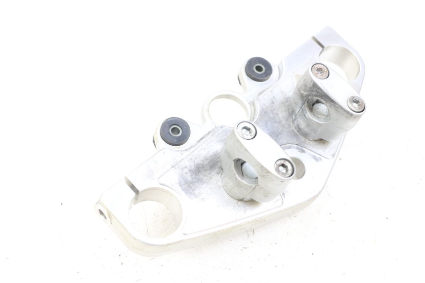 photo de PIASTRA SUPERIORE SUZUKI GZ MARAUDER 125 (1998 - 2004)