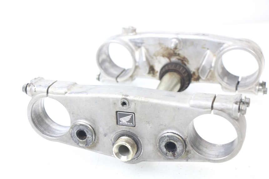 photo de PIASTRA SUPERIORE HONDA CRF CR-F 450 (2005 - 2008)