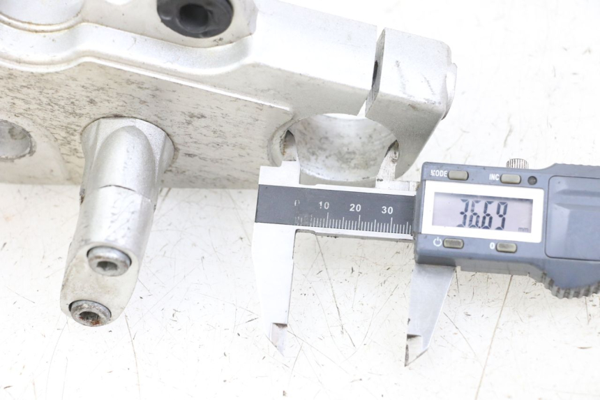 photo de PIASTRA SUPERIORE JINLUN JL HIGHLANDER 125 (2007 - 2015)