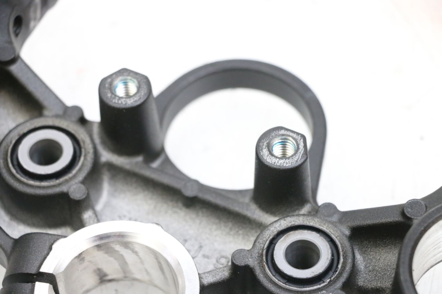 photo de PIASTRA SUPERIORE YAMAHA MT-07 MT07 ABS 700 (2018 - 2020) - Altra angolazione