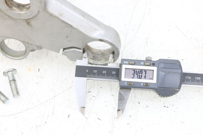 photo de PIASTRA SUPERIORE HONDA NSR R 125 (1994 - 2003) - Zoom sullo stato d'uso