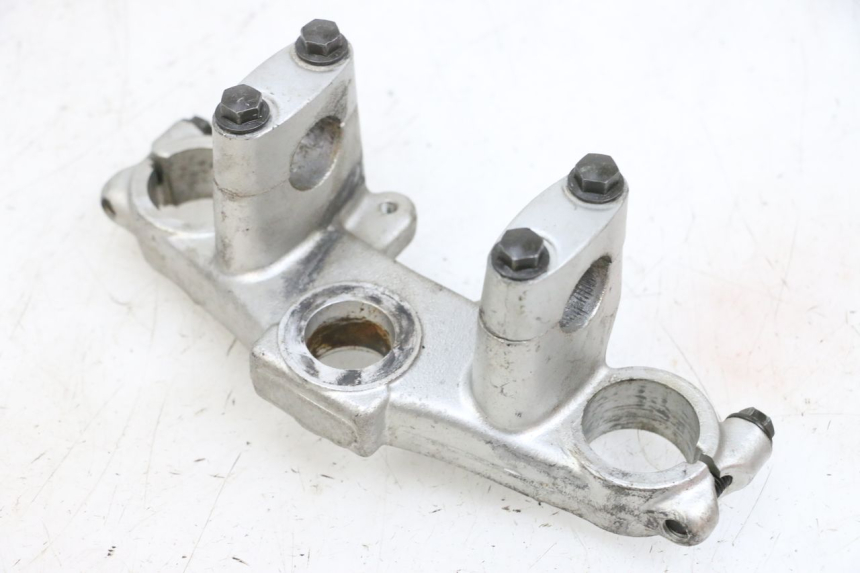 photo de Forcella superiore YAMAHA TTR 125 (2000 - 2020) - Dettagli dei punti di fissaggio