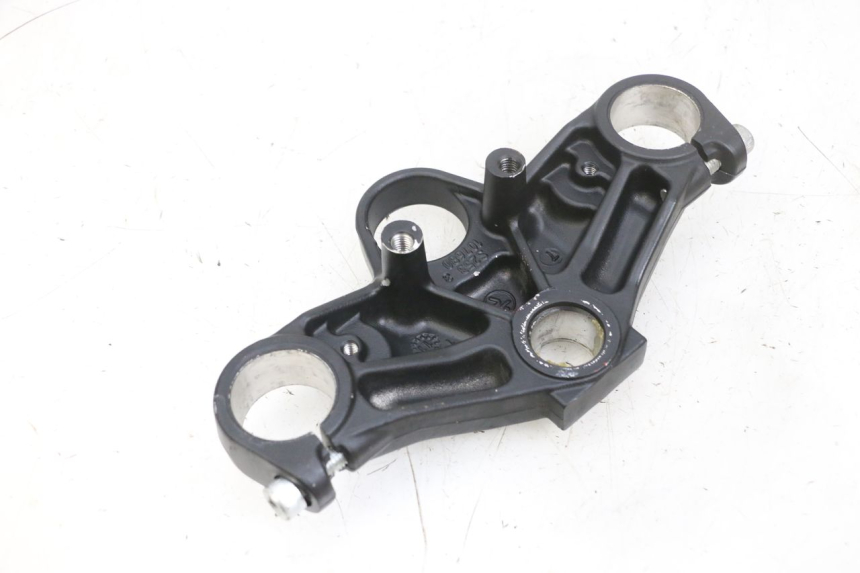 photo de PIASTRA SUPERIORE YAMAHA TZR 50 (2008 - 2016) - Altra angolazione