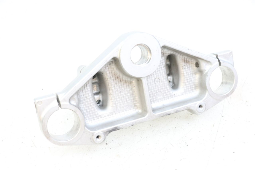 photo de PIASTRA SUPERIORE SUZUKI VL INTRUDER 125 (2004 - 2007)