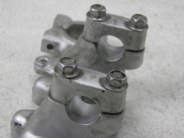 photo de Forcella superiore YAMAHA TW 125 (1998 - 2002)