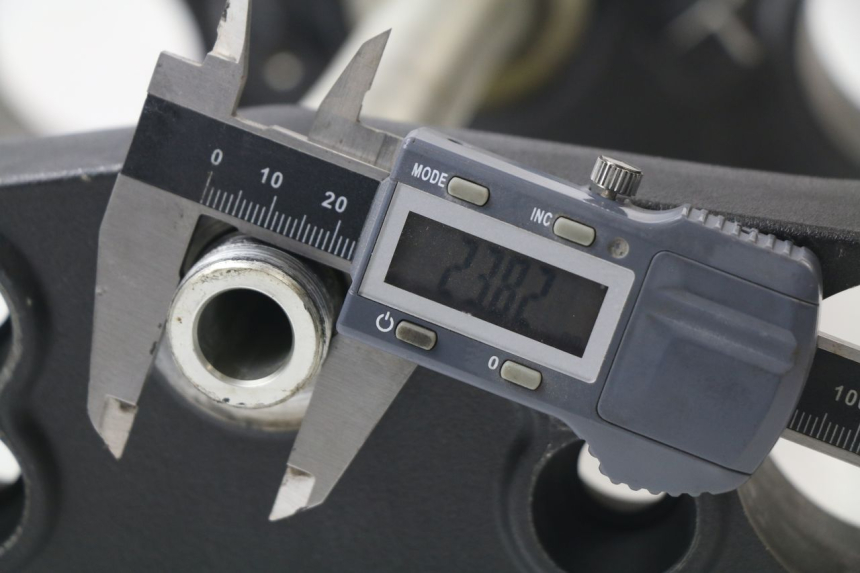 photo de Forcella superiore YAMAHA YZF YZ-F 450 (2018 - 2021)