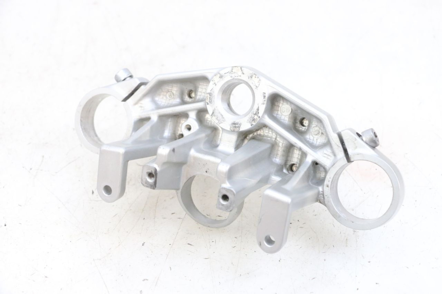 photo de PIASTRA SUPERIORE KAWASAKI ZR 7 750 (1999 - 2001) - Altra angolazione