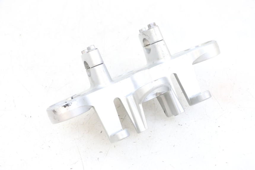 photo de PIASTRA SUPERIORE KAWASAKI ZR 7 750 (1999 - 2001) - Stato della superficie e materiale