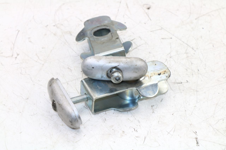 photo de Tenditore catena SUZUKI SFV GLADIUS 650 (2009 - 2015) - Dettaglio del componente