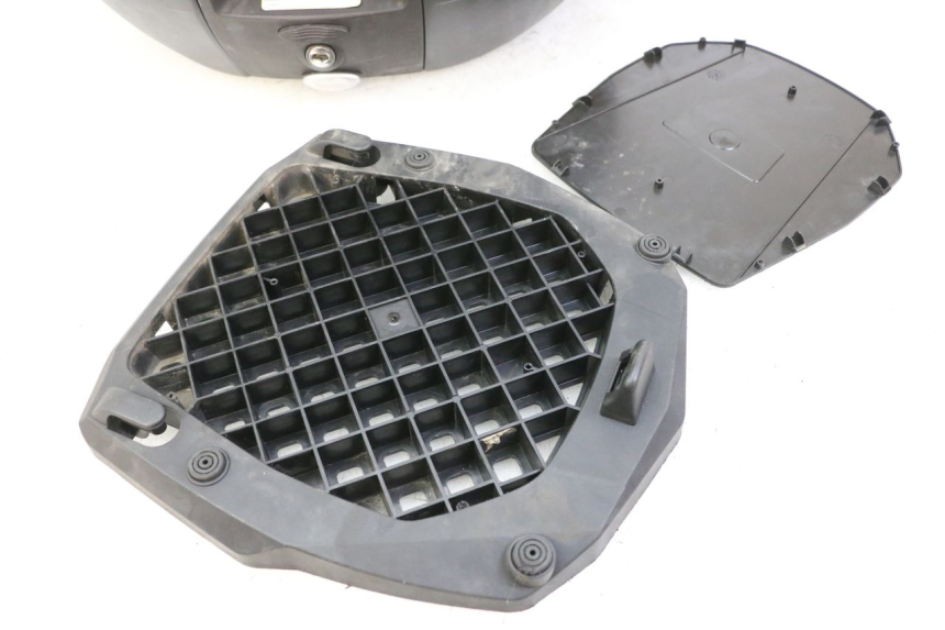 photo de BAULETTO HONDA FES S-WING SWING ABS 125 (2007 - 2015)