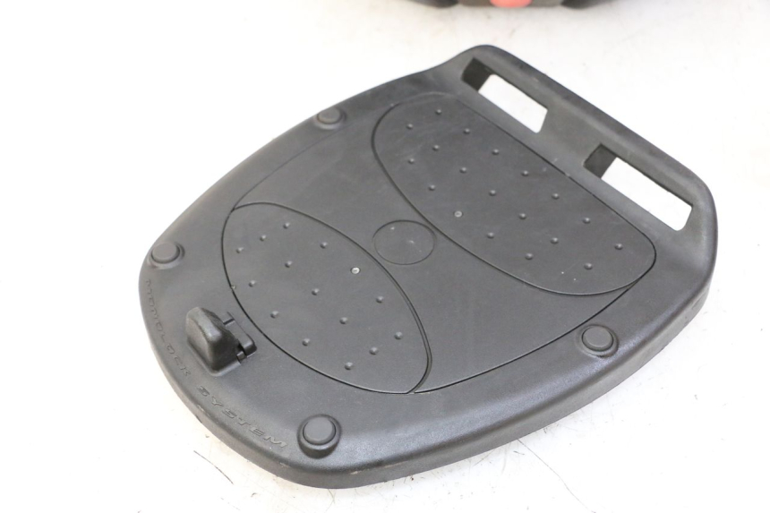 photo de BAULETTO PEUGEOT V-CLIC VCLIC 50 (2007 - 2013)