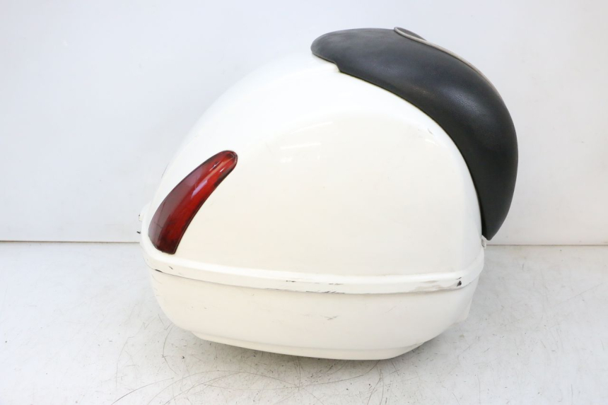 photo de BAULETTO PIAGGIO VESPA GTS SUPER IE 125 (2009 - 2016) - Focus sulla struttura