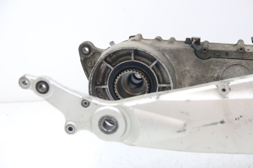 photo de TRASMISSIONE RUOTA SUZUKI BURGMAN 650 (2002 - 2004)