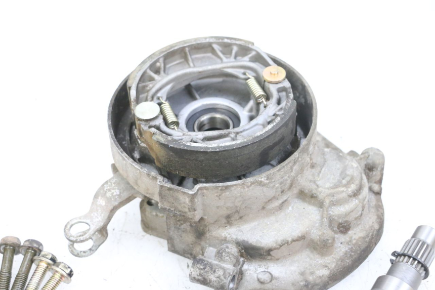 photo de TRASMISSIONE RUOTA PEUGEOT KISBEE 4T 50 (2010 - 2017) - Caratteristiche distintive