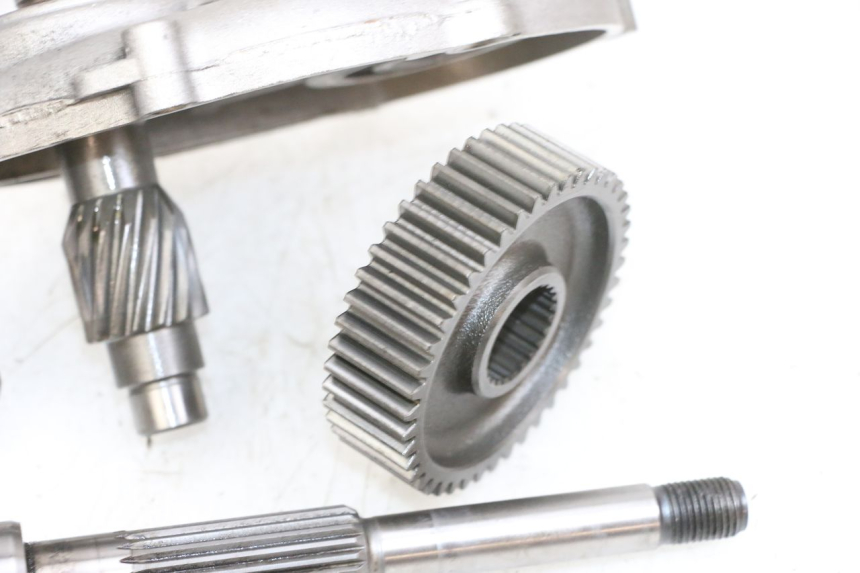 photo de TRASMISSIONE RUOTA YAMAHA YP MAJESTY 125 (2002 - 2006) - Primo piano tecnico