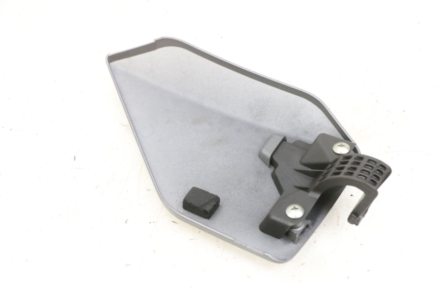 photo de TAPPO DEL SERBATOIO SUZUKI BURGMAN 650 (2013 - 2020)