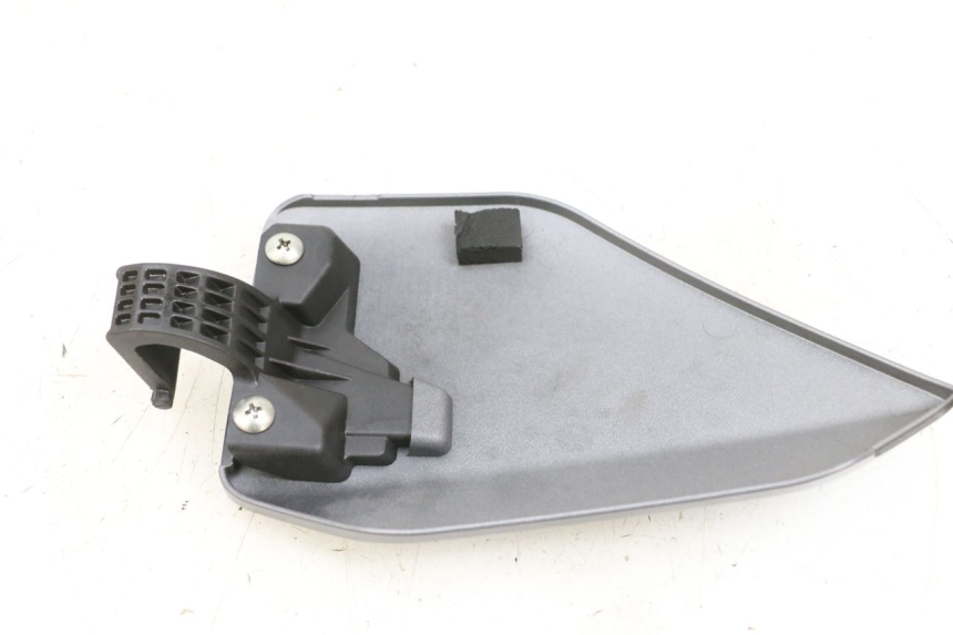 photo de TAPPO DEL SERBATOIO SUZUKI BURGMAN 650 (2013 - 2020)