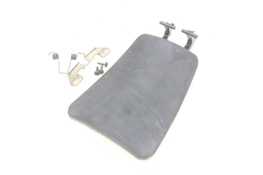 photo de SPORTELLO DEL SERBATOIO PIAGGIO MP3 LT 400 (2007 - 2012)