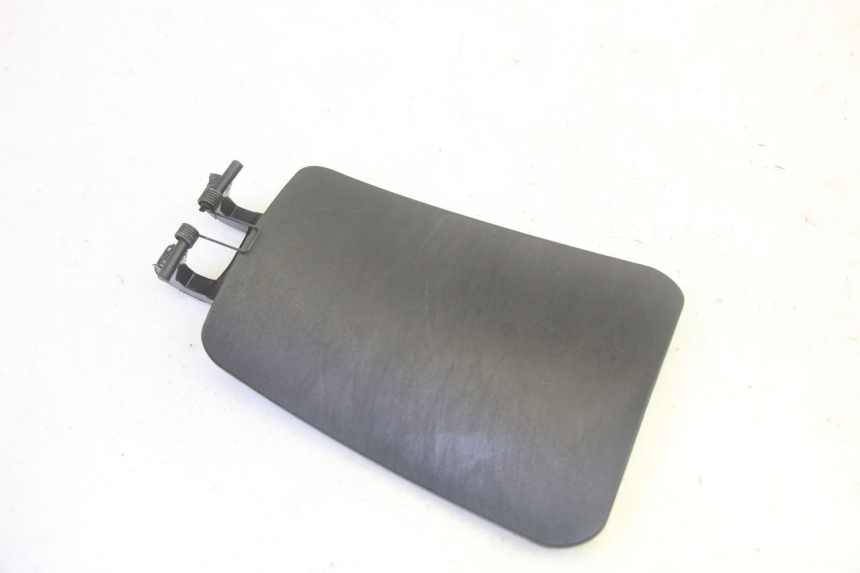 photo de SPORTELLO DEL SERBATOIO PIAGGIO MP3 LT 400 (2007 - 2012) - Dettaglio del componente