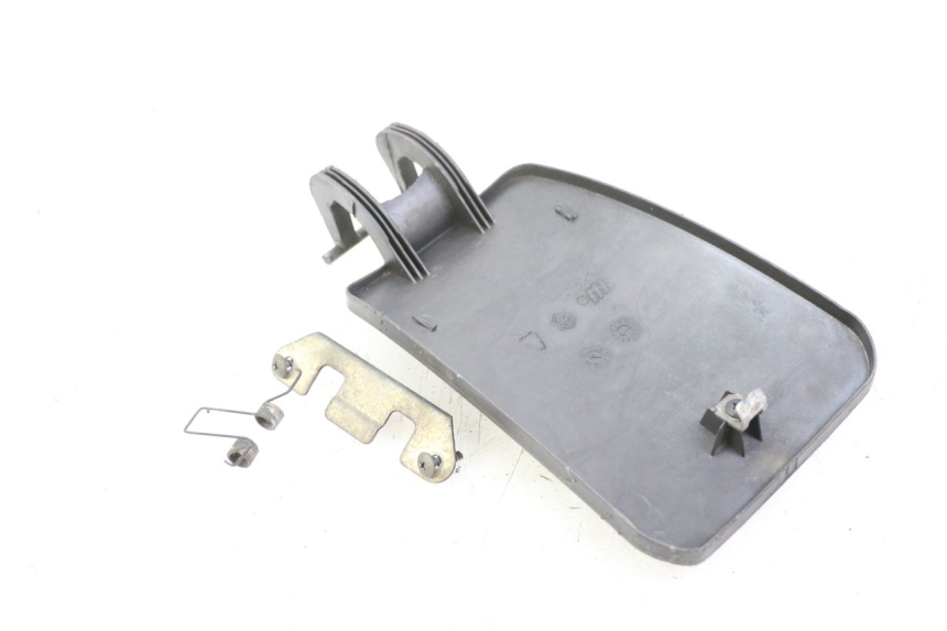 photo de SPORTELLO DEL SERBATOIO PIAGGIO X8 125 (2004 - 2007)
