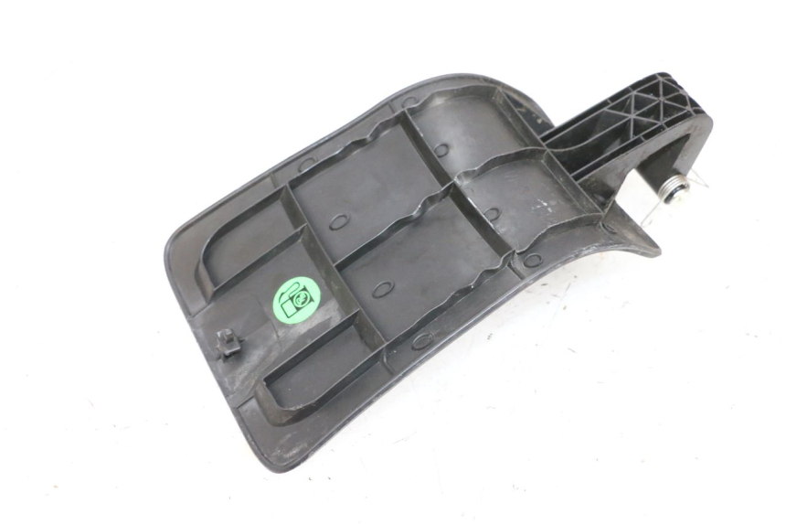 photo de CARBURANTE SPORTELLO YAMAHA X-MAX XMAX 125 (2010 - 2013) - Zoom sullo stato d'uso