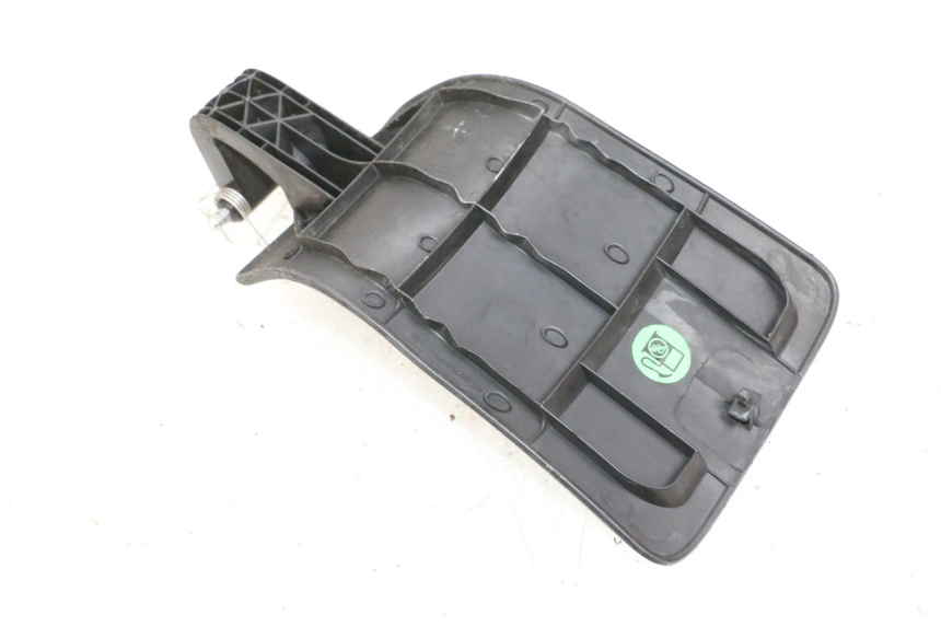 photo de CARBURANTE SPORTELLO YAMAHA X-MAX XMAX 125 (2010 - 2013) - Altra angolazione