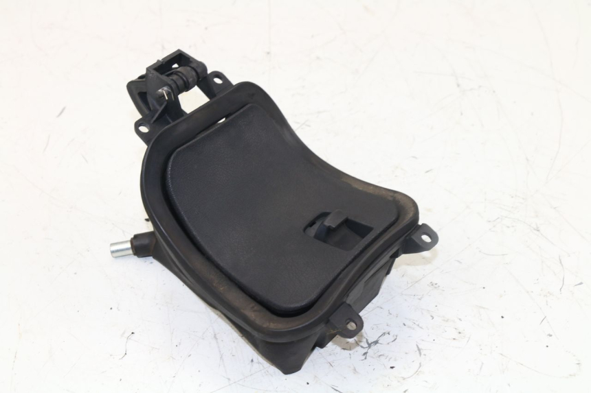 photo de SPORTELLO DEL SERBATOIO YAMAHA X-MAX XMAX 250 (2006 - 2009)