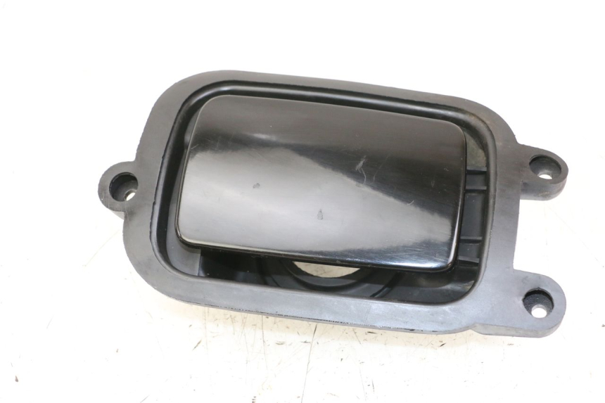 photo de SPORTELLO DEL SERBATOIO YAMAHA YP MAJESTY 125 (2007 - 2010)