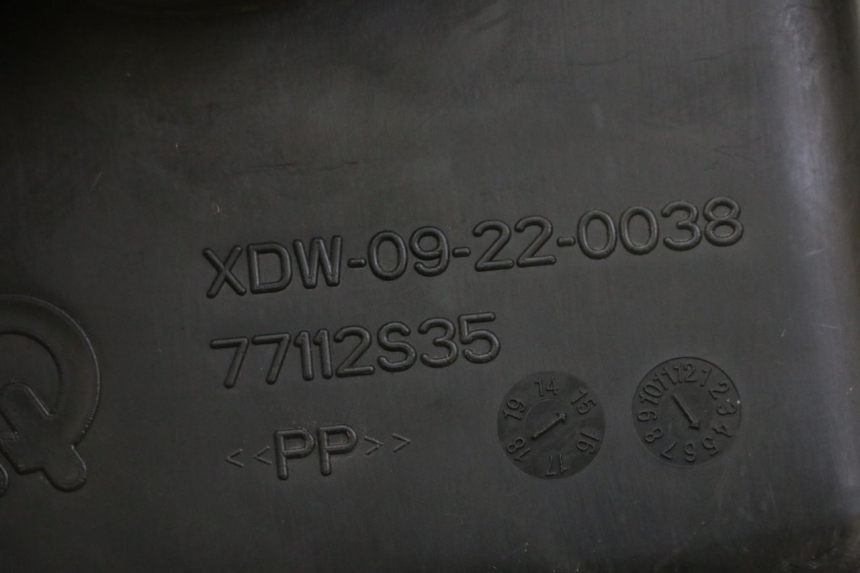 photo de SPORTELLO QUADRO 4 4D 350 (2015 - 2018)