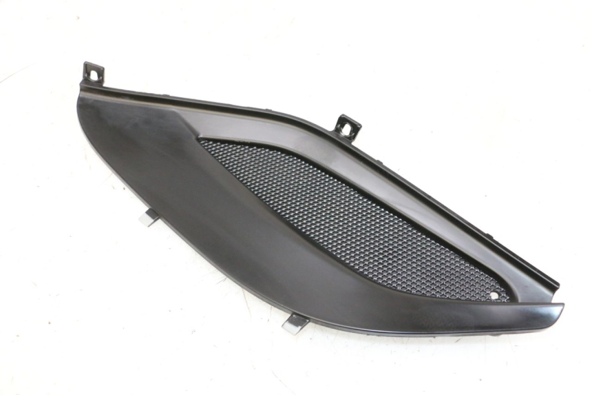 photo de SPORTELLO DESTRA PIAGGIO MP3 HPE 300 (2019 - 2026) - Primo piano tecnico