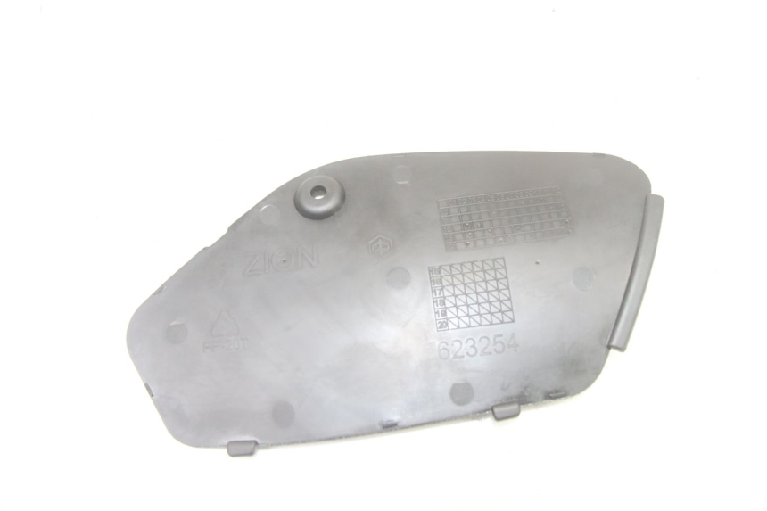 photo de SPORTELLO DESTRA PIAGGIO MP3 500 (2014 - 2016)