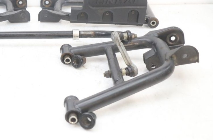 photo de BRACCIO OSCILLANTE POSTERIORE HYTRACK HY S 4X4 410 (2013 - 2016) - Stato della superficie e materiale