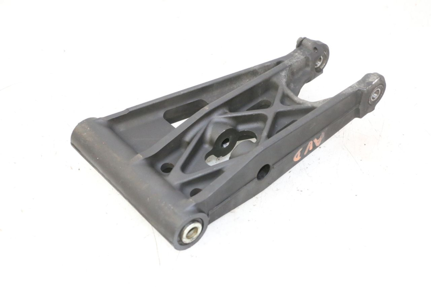 photo de BRACCIO OSCILLANTE ANTERIORE QUADRO 4 4D 350 (2015 - 2018)